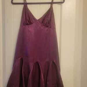 Moodie ruffle bottom slip dress Size Small